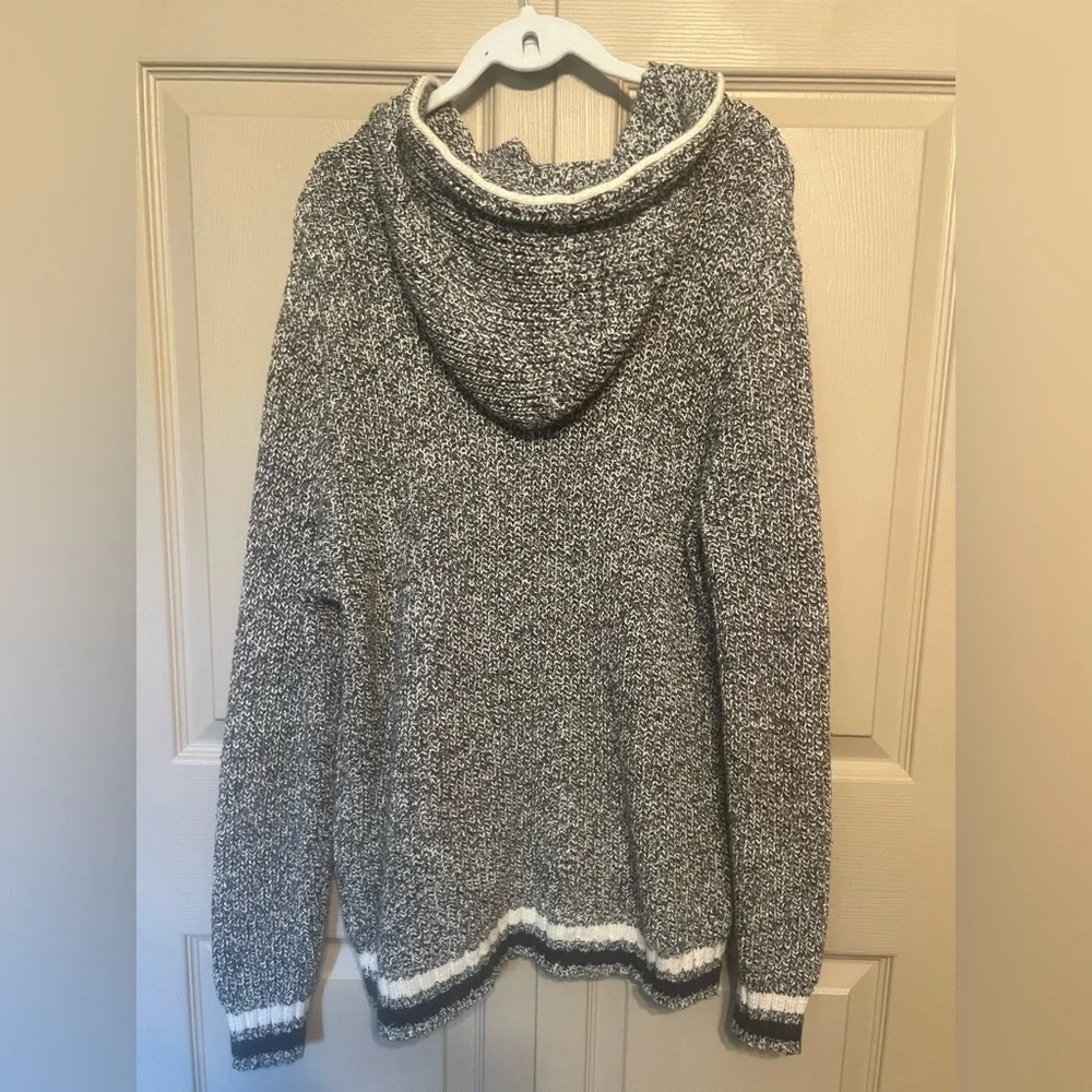 American Eagle Outfitters Charcoal and Cream Button-Up Hoodie